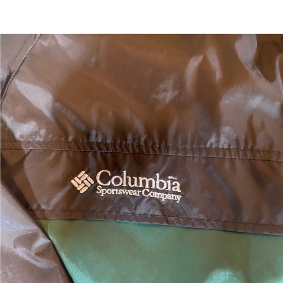 Men's Columbia Packable Lightweight Jacket
Size L - Picture 6 of 6